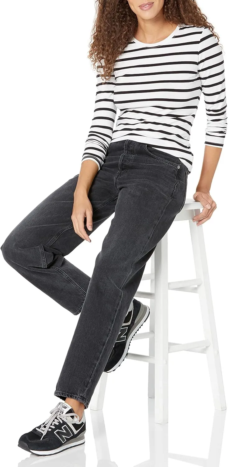 Amazon Essentials Women's Classic-Fit Long-Sleeve Crewneck T-Shirt (Available in Plus Size)
