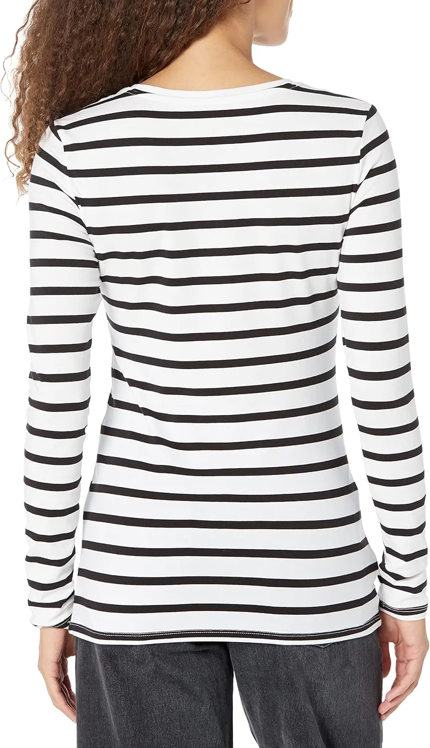 Amazon Essentials Women's Classic-Fit Long-Sleeve Crewneck T-Shirt (Available in Plus Size)