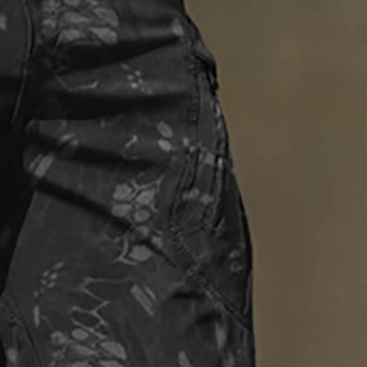 Tactical Pants for Men Water Resistant Cargo Hiking Pants Multi Pockets Relaxed Fit Stretch Quick Dry Work Trousers