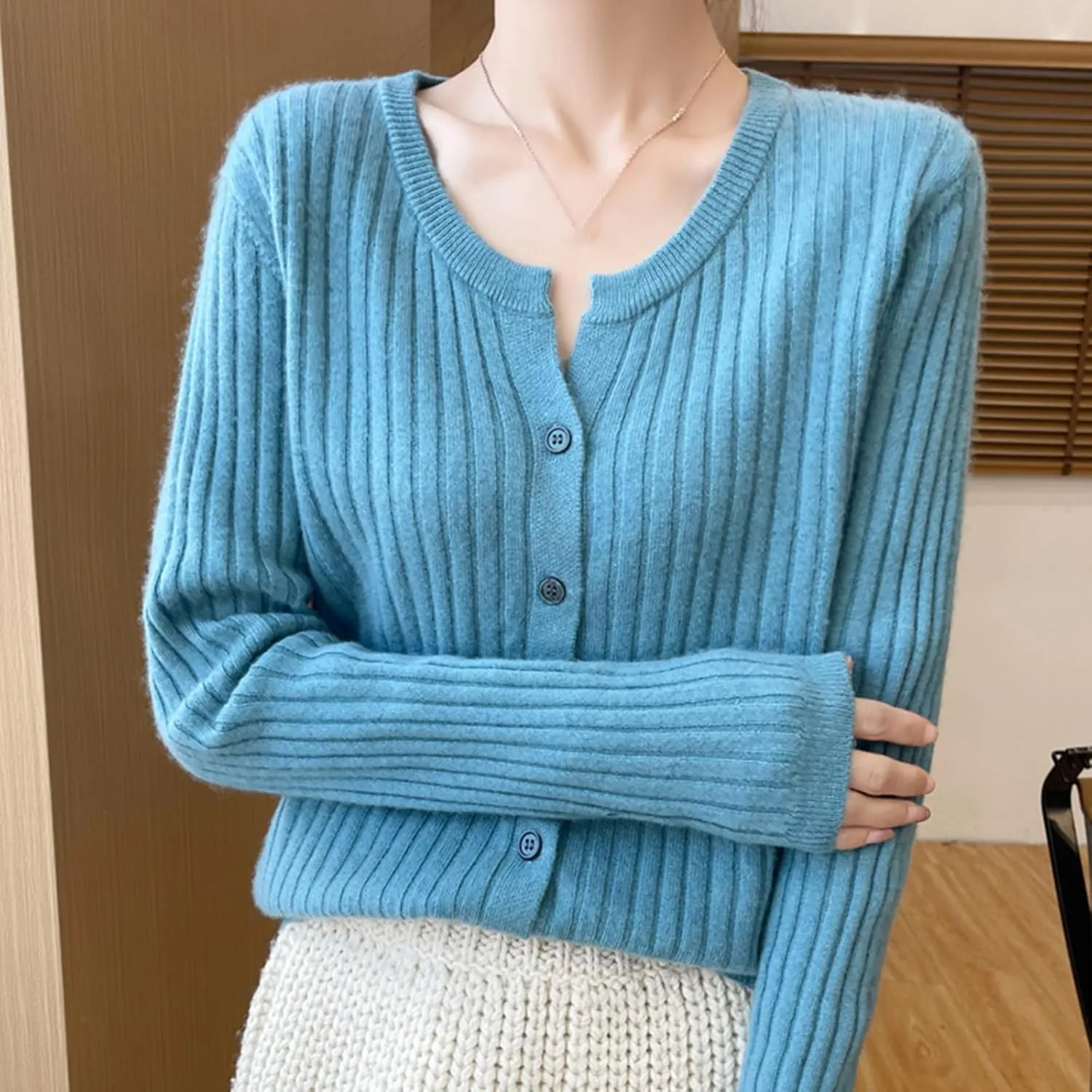 Women's V-Neck Long Sleeve Button Down Lightweight Sweater Soft Knit Cardigan Slim Fashion Tops Jackets 2024