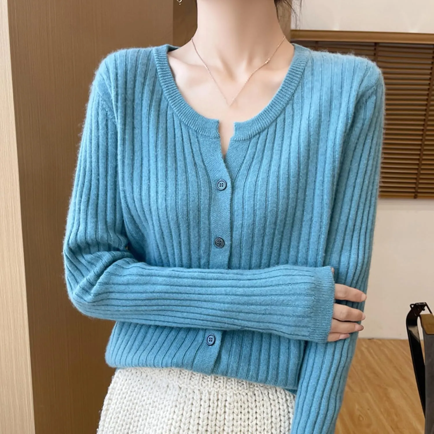 Women's V-Neck Long Sleeve Button Down Lightweight Sweater Soft Knit Cardigan Slim Fashion Tops Jackets 2024